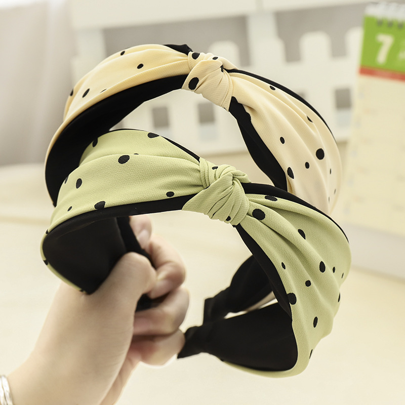 Korean-style New Style Hair Bands Polka Dot Fabric Middle Junction Large Rims Headband Headband out Elegant Female Hair Bundle H
Korean-style New Style Hair Bands Polka Dot Fabric Middle Junction Large Rims Headband Headband out Elegant Female Hair Bundle H