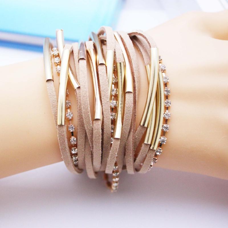 2020 Famous Leather Bracelet Retro Multi layer Winding Men Bracelets & Bangles For Women Gift Jewelry
2020 Famous Leather Bracelet Retro Multi layer Winding Men Bracelets & Bangles For Women Gift Jewelry