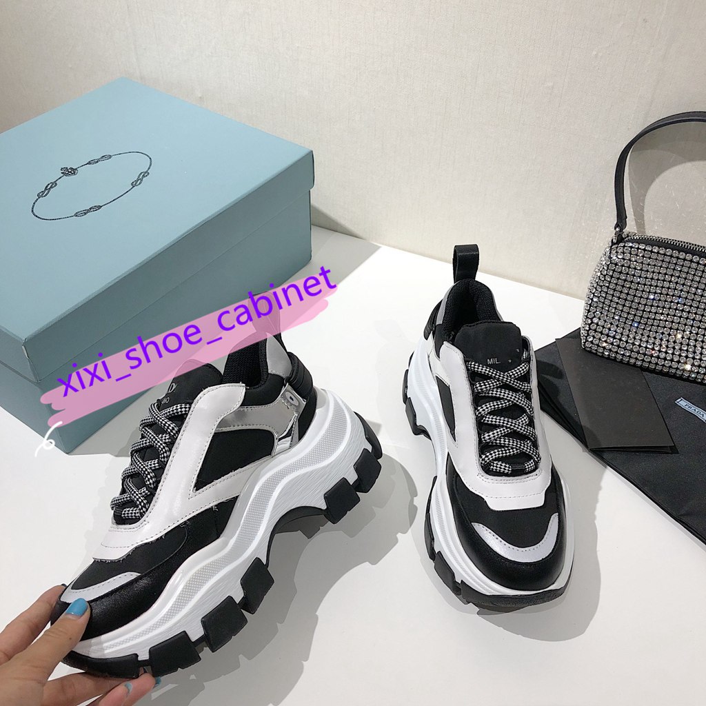 2020up shoes Sneakers Trainers Velvet Dress White Glitter Nuovo caldo pattini casuali del cuoio Donne Moda Uomo Scarpe
2020up shoes Sneakers Trainers Velvet Dress White Glitter Nuovo caldo pattini casuali del cuoio Donne Moda Uomo Scarpe