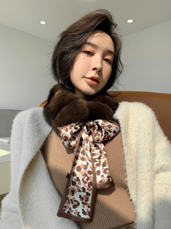 Sable Scarf mink series scarf female fur collar winter new style warm and elegant fashion Size:52*10cm
Sable Scarf mink series scarf female fur collar winter new style warm and elegant fashion Size:52*10cm