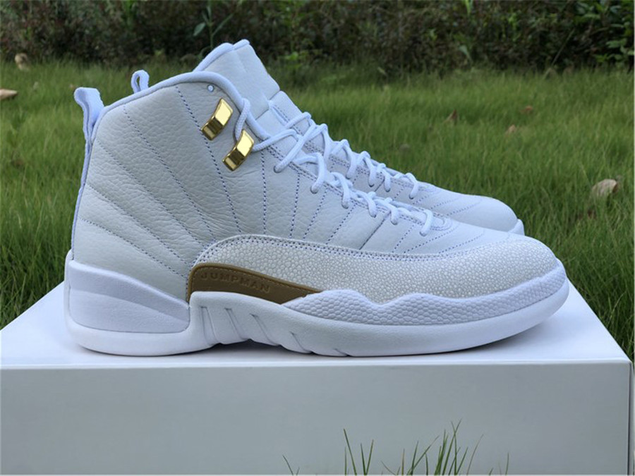 2020 Released Authentic 12 OVO 12S White Metallic Gold Men Basketball Shoes Real Carbon Fiber Sports Sneakers With Original box
2020 Released Authentic 12 OVO 12S White Metallic Gold Men Basketball Shoes Real Carbon Fiber Sports Sneakers With Original box