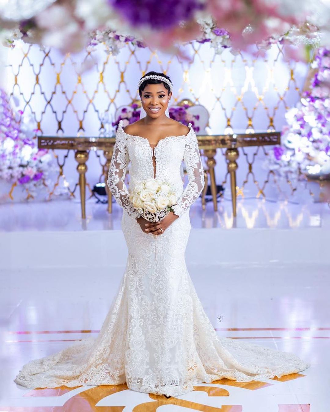 2020 Plus Size Arabic Aso Ebi Luxurious Crystals Lace Wedding Dresses Mermaid Long Sleeves Bridal Dresses Vintage Wedding Gowns ZJ954