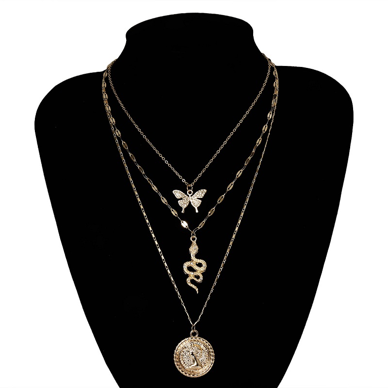 Find Me New Butterfly Pendant Necklace Women Cute Alloy Rhinestone Clavicle Necklace Geometric Simple Jewelry Fashion Accessory