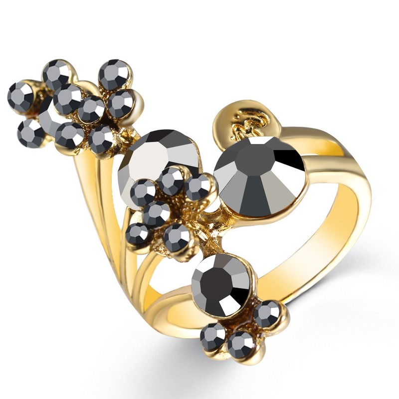 Creative Flower Ring Ladies Fashion Micro Inlaid Flower Ring Black Zircon Couple Party Holiday Gift
Creative Flower Ring Ladies Fashion Micro Inlaid Flower Ring Black Zircon Couple Party Holiday Gift