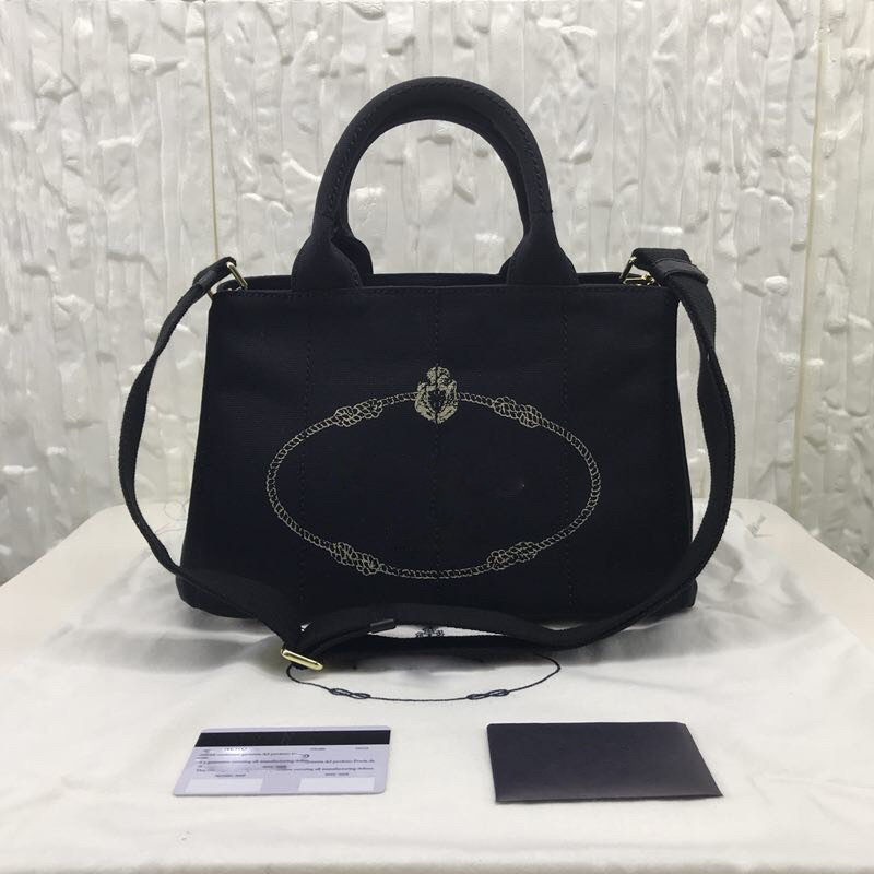 2020 canvas tote escale bag billetera de diseñador book tote bag famous name Letter Thread totes handbags brand fashion woman beach bags, Blue
2020 canvas tote escale bag billetera de diseñador book tote bag famous name Letter Thread totes handbags brand fashion woman beach bags, Blue