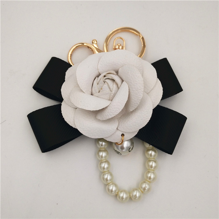 Leather Camellia Flower Keychain Keyring For Women Leather Flower Bag Charm Glass Pearl Key Chain Gold Car Keyrings