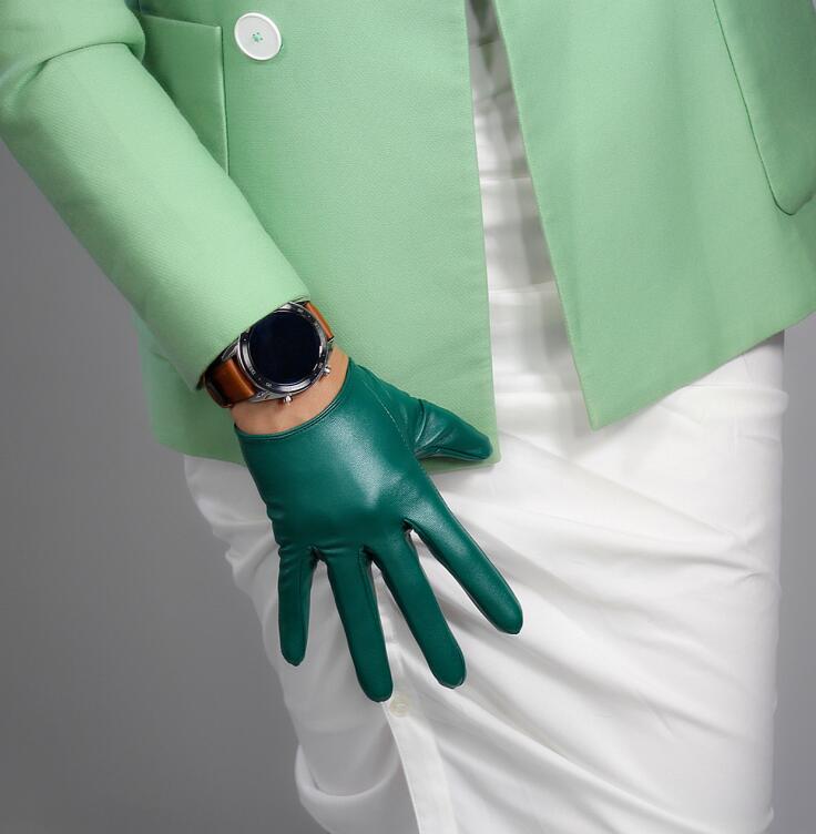 Women's fashion dark green sexy faux pu leather glove lady's club performance formal party leather short glove 16cm R2213
Women's fashion dark green sexy faux pu leather glove lady's club performance formal party leather short glove 16cm R2213