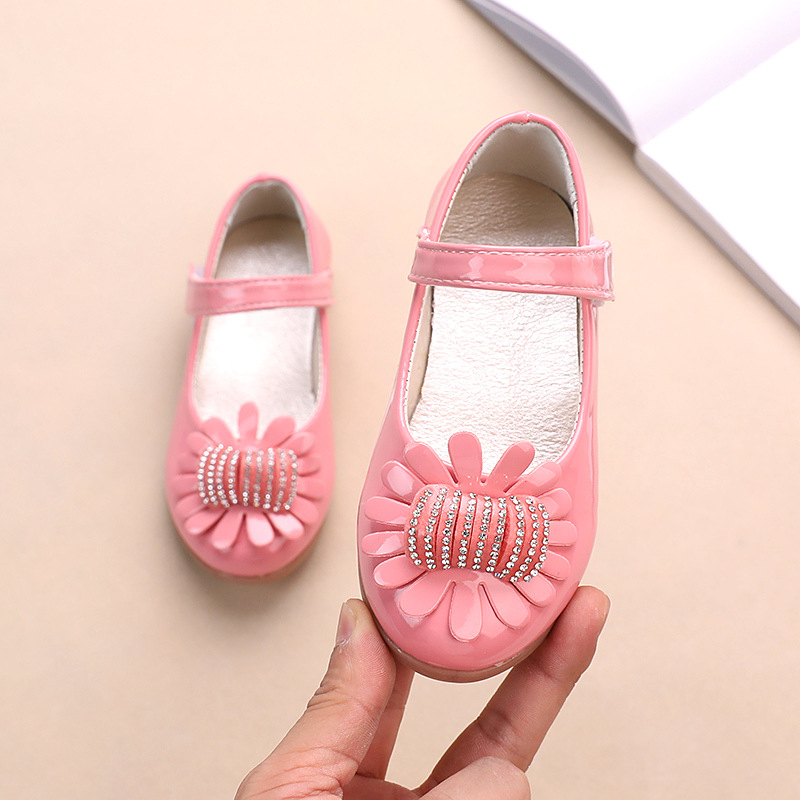 Girls Leather Shoes Autumn Flower Rhinestone Flat Princess Shoes Children Girls Casual Sneakers Baby Girl SP088, Sp088black
Girls Leather Shoes Autumn Flower Rhinestone Flat Princess Shoes Children Girls Casual Sneakers Baby Girl SP088, Sp088black