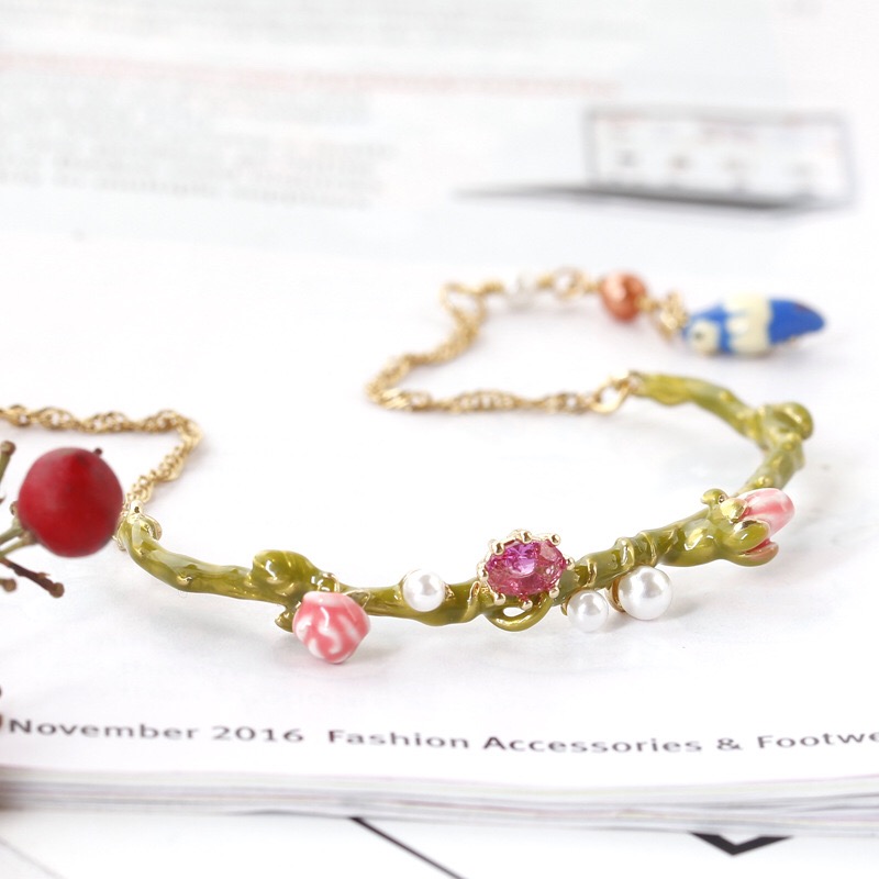 2020 new fashion France enamel flower bird bracelet pearl elegant brand delicate bracelets for women lady girl gift
2020 new fashion France enamel flower bird bracelet pearl elegant brand delicate bracelets for women lady girl gift