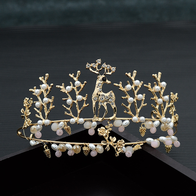 Forest Hair Hoop Crown Pure Handmade Wedding Headdress Performance Decoration Love Aesthetic Style
Forest Hair Hoop Crown Pure Handmade Wedding Headdress Performance Decoration Love Aesthetic Style