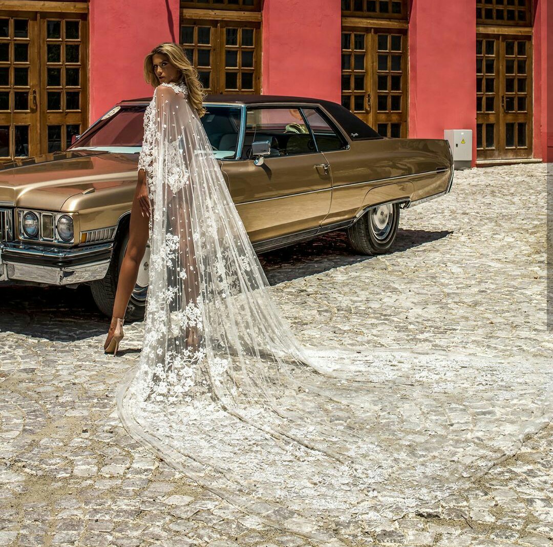 short jumpsuit beach boho wedding dresses with cape lace appliqued sexy bridal outfit summer v neck wedding gowns