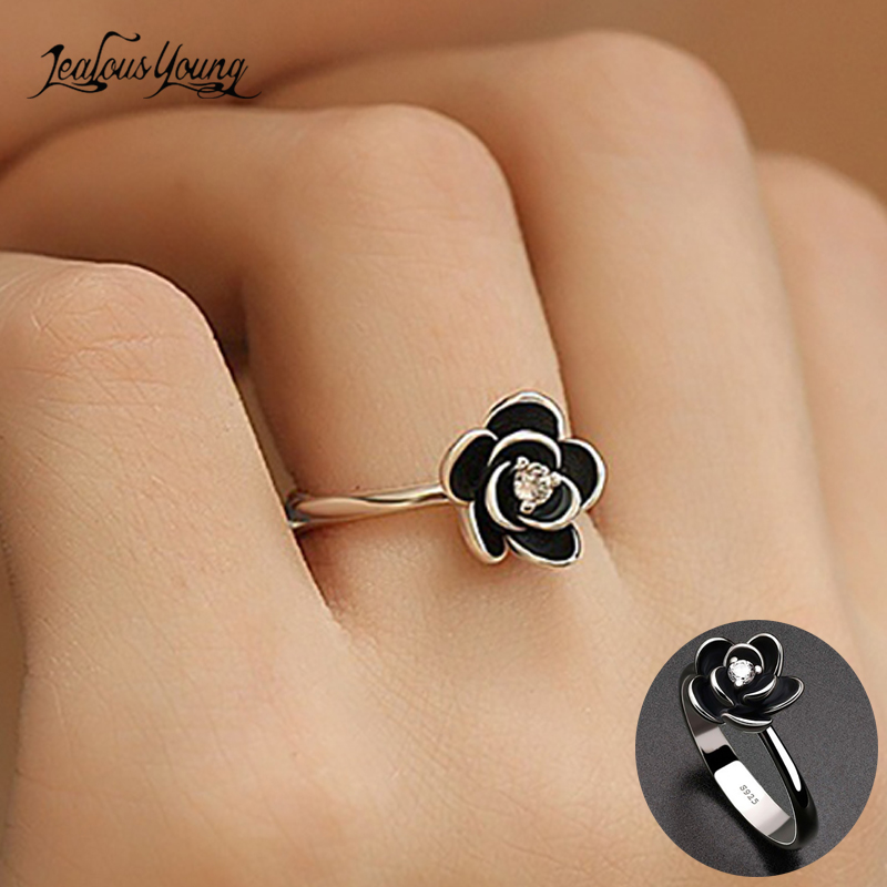 Personality Vintage Flower Women Party Rings Black Gun Inlay Zirconia Crystal Engagement Ring Jewelry Accessories Gift
Personality Vintage Flower Women Party Rings Black Gun Inlay Zirconia Crystal Engagement Ring Jewelry Accessories Gift