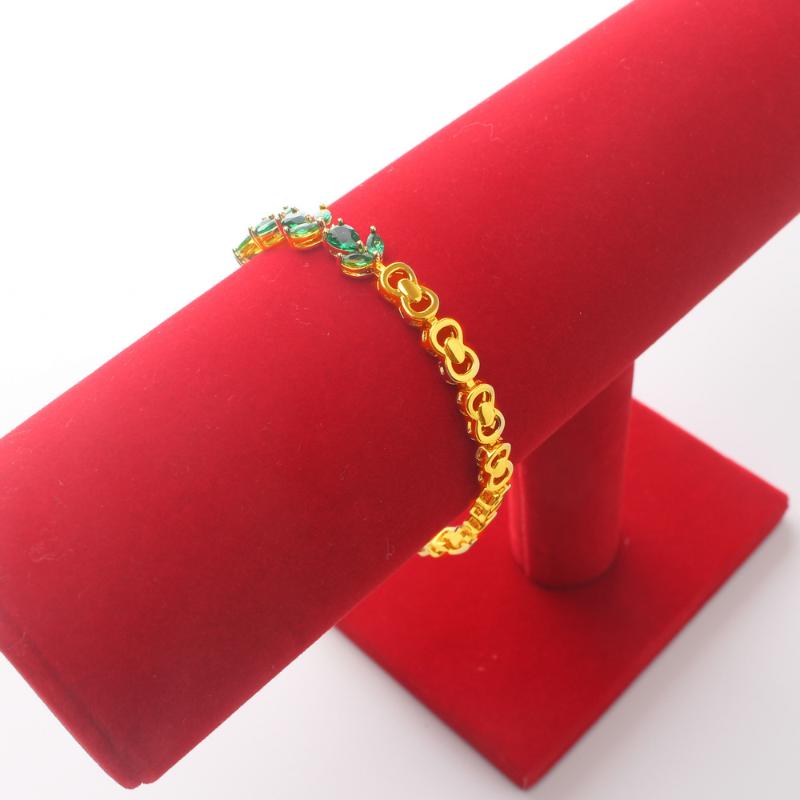 Gold color link chain Zircon bracelet For Women 19CM Luxury High Quality women's Jewelry Gold Bracelet
Gold color link chain Zircon bracelet For Women 19CM Luxury High Quality women's Jewelry Gold Bracelet