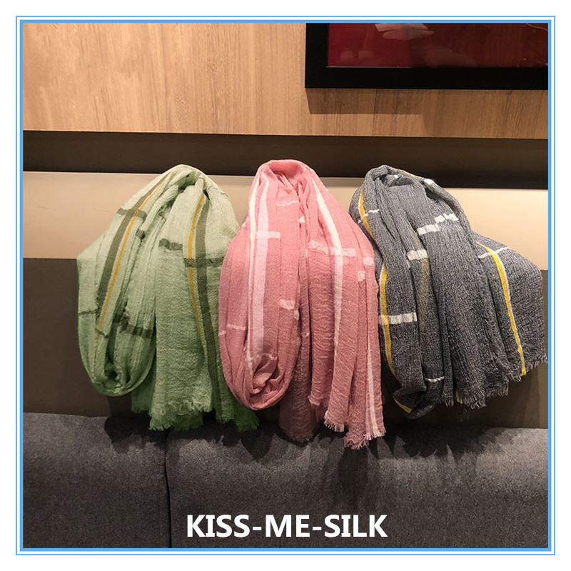 KMS Water-soluble wool plaid scarf warm and comfortable pleated lamb wool scarf shawl for Women 100*200CM/95G
KMS Water-soluble wool plaid scarf warm and comfortable pleated lamb wool scarf shawl for Women 100*200CM/95G