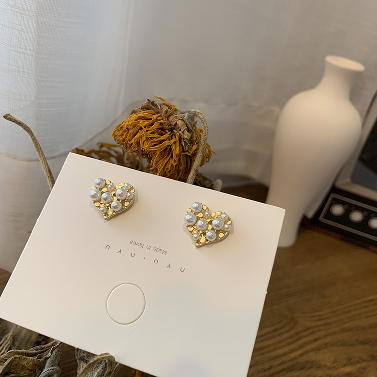 Hoop & Huggie In 2021, The Korean Fashion Pearl Earrings Love Women's Metal Small And Simple Fragrant Style.
Hoop & Huggie In 2021, The Korean Fashion Pearl Earrings Love Women's Metal Small And Simple Fragrant Style.
