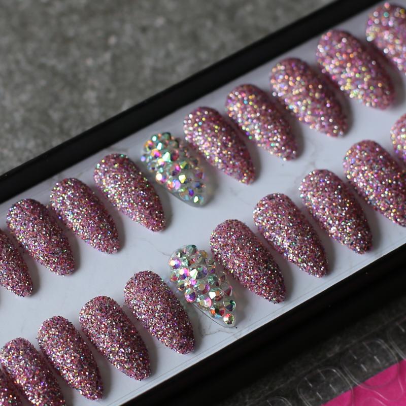 White glitter powder Stiletto fake nails Full crystal diamond false nails Pink red silver gold 26pcs wedding, R3
White glitter powder Stiletto fake nails Full crystal diamond false nails Pink red silver gold 26pcs wedding, R3