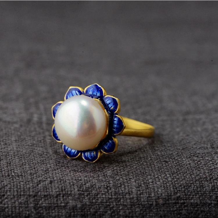 925 silver inlaid natural pearl gilt enamel craft ring Chinese classical style opening adjustable women's brand jewelry
925 silver inlaid natural pearl gilt enamel craft ring Chinese classical style opening adjustable women's brand jewelry
