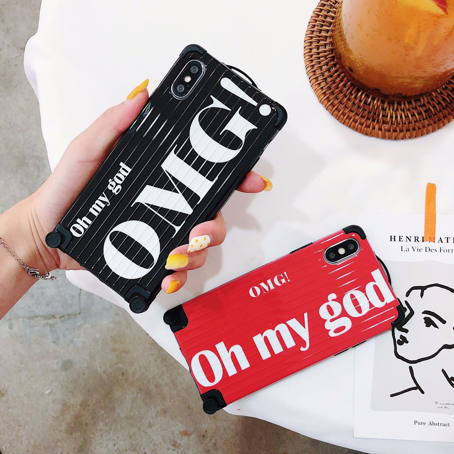 Phone Shell for iPhone 11/11Pro/11Pro Max XSMAX XR XS/X 7P/8P 7/8 New Fashion Casual Style IPhone Case Black Red 2-Color Available
Phone Shell for iPhone 11/11Pro/11Pro Max XSMAX XR XS/X 7P/8P 7/8 New Fashion Casual Style IPhone Case Black Red 2-Color Available