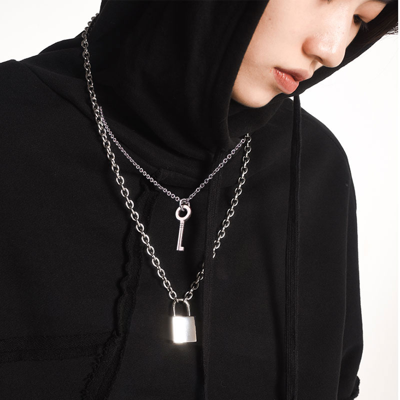 Stainless Steel Key Lock Necklace Double Layer Punk Link Chain Padlock Pendant Necklace Hiphop Women Men Fashion Gothic Jewelry
Stainless Steel Key Lock Necklace Double Layer Punk Link Chain Padlock Pendant Necklace Hiphop Women Men Fashion Gothic Jewelry