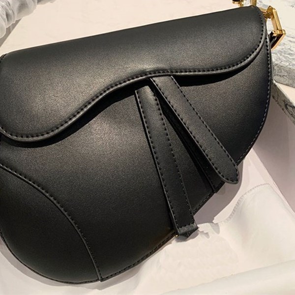 Classic Women Embroidered Bag Horseshoe Buckle Handbag Genuine Leather Handbags Shoulder Strap Tote Messenger Vintage fashion Purse wallet, Red
Classic Women Embroidered Bag Horseshoe Buckle Handbag Genuine Leather Handbags Shoulder Strap Tote Messenger Vintage fashion Purse wallet, Red