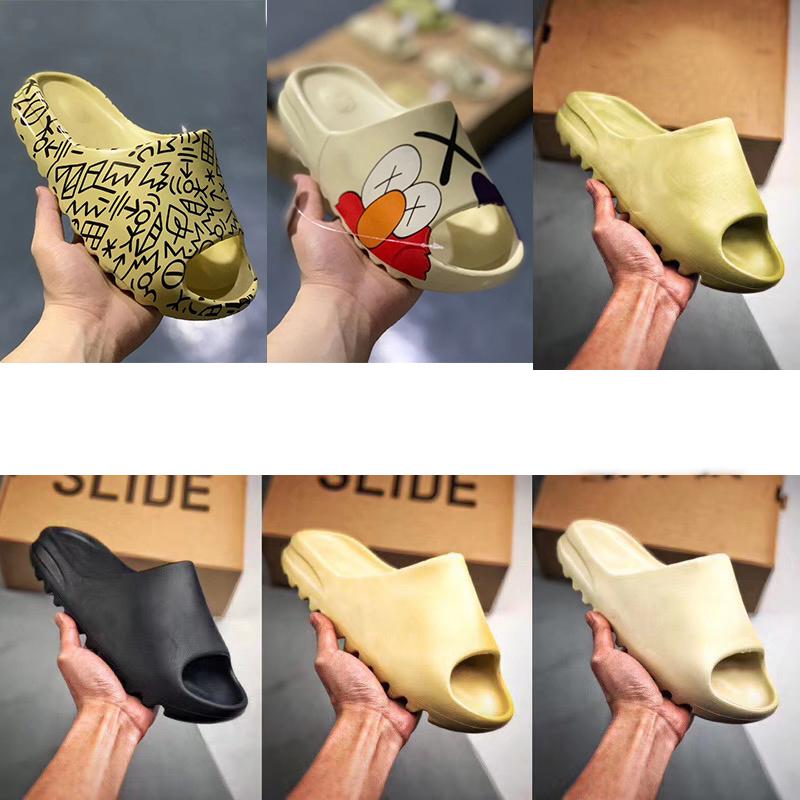 Graffiti Kanye West Shoes Desert Sand Black Earth Brown Bone Resin Slipper High Quality Men Womens Foam Runner Sandal Slipper
Graffiti Kanye West Shoes Desert Sand Black Earth Brown Bone Resin Slipper High Quality Men Womens Foam Runner Sandal Slipper