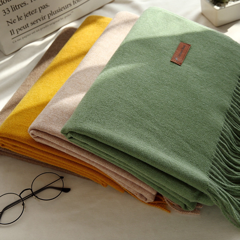 300G Leather Label Cashmere Scarf 2020 Winter New Luxury Women Artificial Cashmere Scarves Soft Travel Blanket Wraps
300G Leather Label Cashmere Scarf 2020 Winter New Luxury Women Artificial Cashmere Scarves Soft Travel Blanket Wraps
