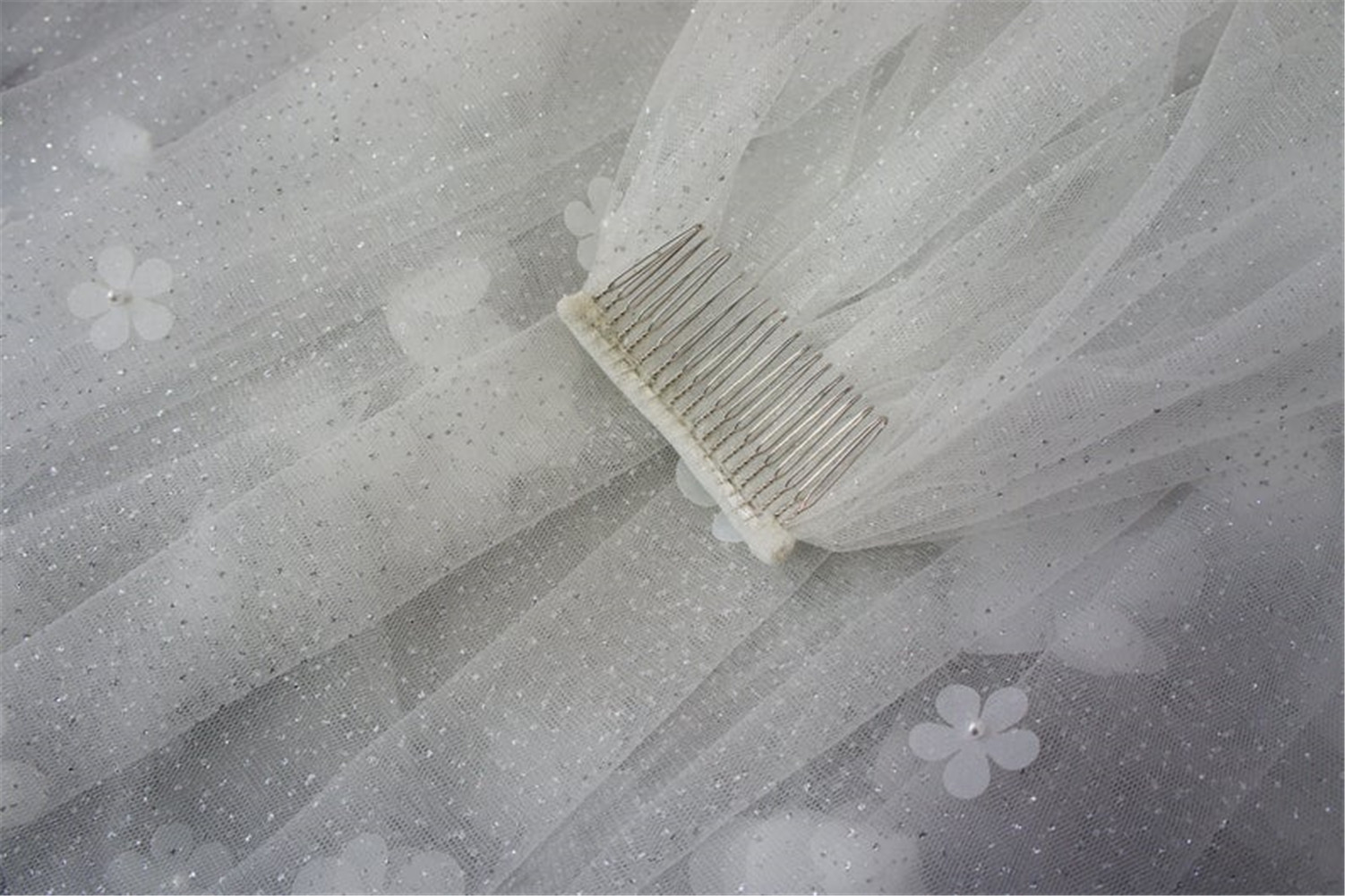 2021 One Layer Bridal Veils with Comb 3D Flowers Short Wedding Veil Custom Made Wedding Accessories