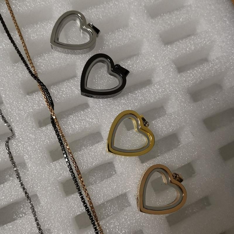LKJ0707 Free Funnel Glass Lockets for Women Hold More Ashes Memorial Urn Heart Cremation Jewelry Necklace Locket Stainless Steel
LKJ0707 Free Funnel Glass Lockets for Women Hold More Ashes Memorial Urn Heart Cremation Jewelry Necklace Locket Stainless Steel