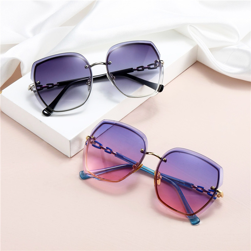 Women's Rimless Square Sunglasses Luxury Rhinestones Decor Shades Female Ladies Fashion Eyewear
Women's Rimless Square Sunglasses Luxury Rhinestones Decor Shades Female Ladies Fashion Eyewear