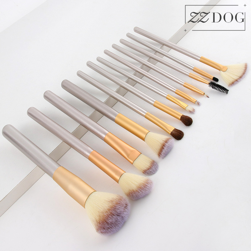 12pcs Champagne Gold make up brushes set Professional Blush Eye shadow brush High quality cosmetic long handle beauty tools
12pcs Champagne Gold make up brushes set Professional Blush Eye shadow brush High quality cosmetic long handle beauty tools