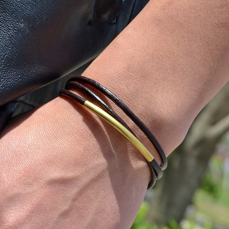 New Brown Retro Wrap Long Leather Bracelet Men Bangles Fashion Sproty Chain Link Male Charm Bracelet with 3 Laps
New Brown Retro Wrap Long Leather Bracelet Men Bangles Fashion Sproty Chain Link Male Charm Bracelet with 3 Laps