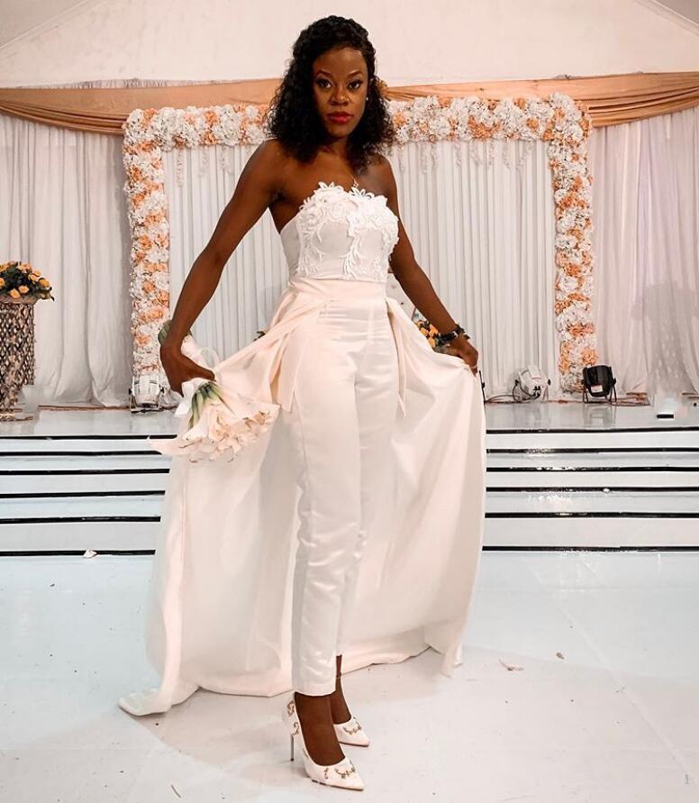 Fashion Strapless Jumpsuit Wedding Dresses Appliques Sleeveless Backless A Line Boho Beach Plus Size Bridal Gowns With Detachable Train