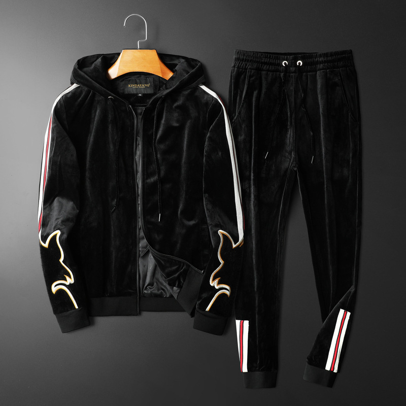 2020 new popular men's gold velvet suit double-sided velvet thick suit autumn and winter Korean round neck casual fashion suit, Black
2020 new popular men's gold velvet suit double-sided velvet thick suit autumn and winter Korean round neck casual fashion suit, Black