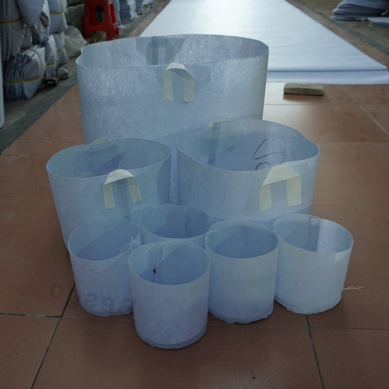 11 Size Non Woven Plant Bags Reusable Soft Highly Breathable Grow Pots Planting Bag With Handles Cheap Price Large Flower Planter
11 Size Non Woven Plant Bags Reusable Soft Highly Breathable Grow Pots Planting Bag With Handles Cheap Price Large Flower Planter