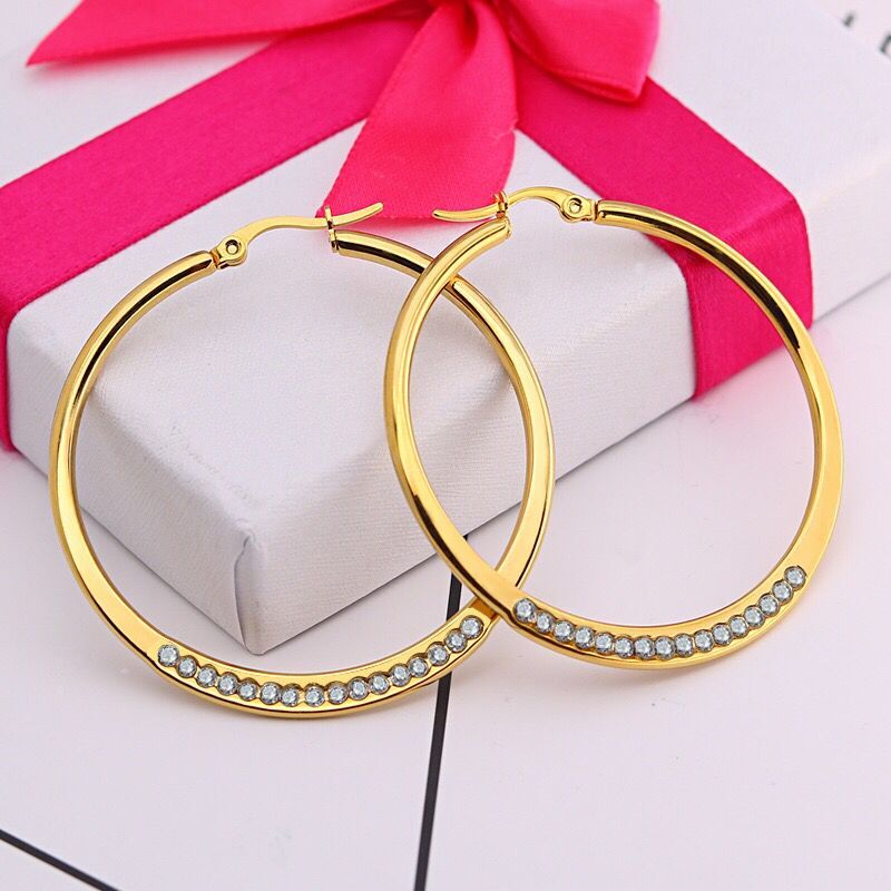 Wholesale Jewelry -- Titanium steel Round Wide Circle Hoop Earrings For Women Jewelry Gold / White Co'lo'r
Wholesale Jewelry -- Titanium steel Round Wide Circle Hoop Earrings For Women Jewelry Gold / White Co'lo'r