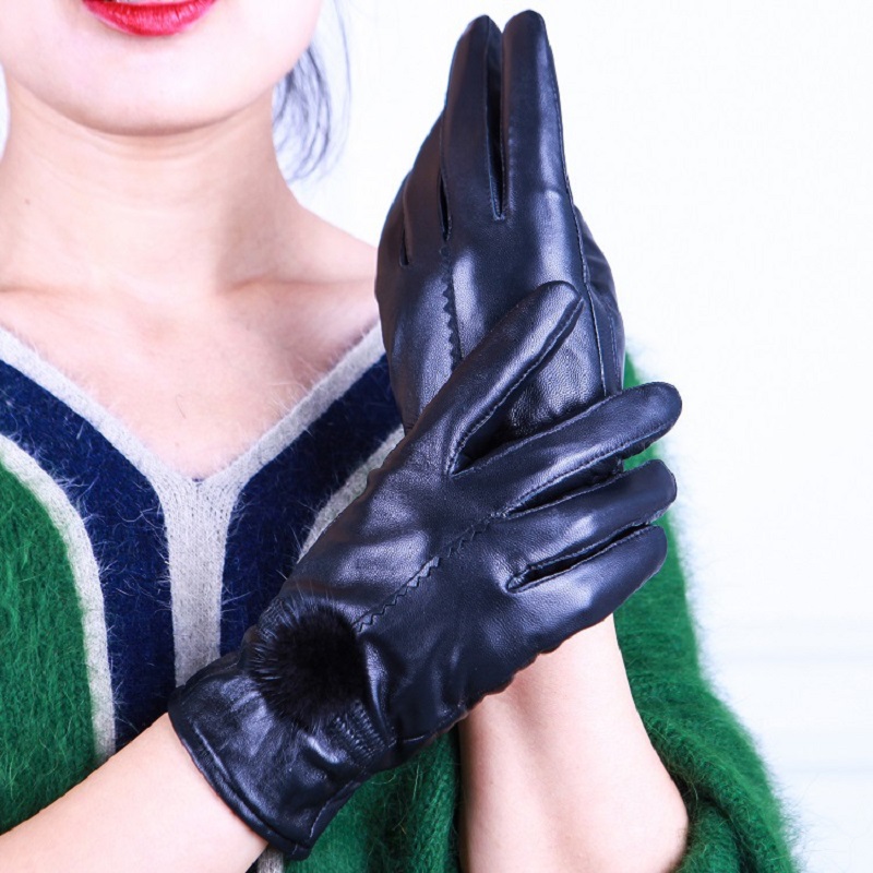 2020 female winter thick warm leather gloves plus velvet sheepskin outdoor hair ball work gloves outdoor bike discount 
2020 female winter thick warm leather gloves plus velvet sheepskin outdoor hair ball work gloves outdoor bike discount