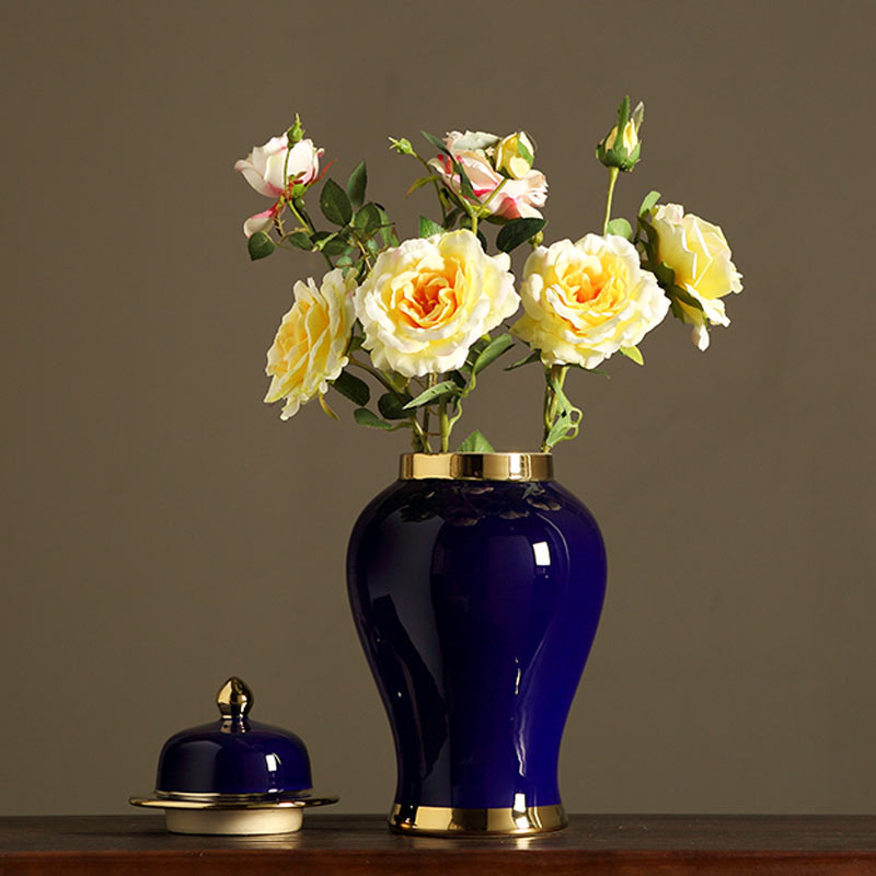 Antique Royal Handpainted Blue and white Ceramic Golden General Tank Vase Fortune Hat-covered Ginger Jars Ornament Creative Gift
Antique Royal Handpainted Blue and white Ceramic Golden General Tank Vase Fortune Hat-covered Ginger Jars Ornament Creative Gift