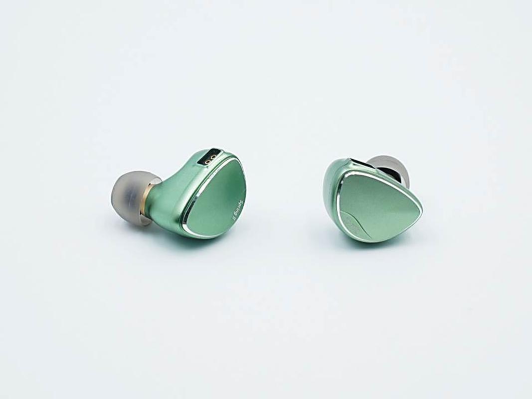 BQEYZ Spring 2 1BA + Piezoelectric Ceramic+ Dynamic Driver Hybrid 2Pin 0.78mm HiFi In-Ear
BQEYZ Spring 2 1BA + Piezoelectric Ceramic+ Dynamic Driver Hybrid 2Pin 0.78mm HiFi In-Ear