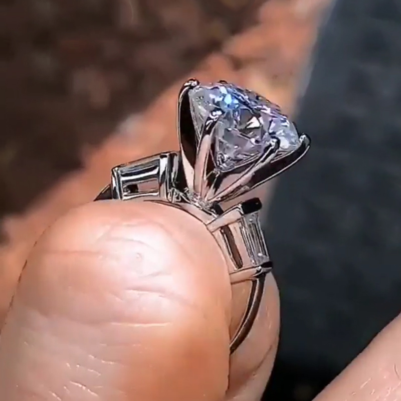 Fashion Silver Color Crystal Zircon Rings for Women Colorful Engagement Cocktail Party Men Ring Lover Gifts Wedding Jewelry
Fashion Silver Color Crystal Zircon Rings for Women Colorful Engagement Cocktail Party Men Ring Lover Gifts Wedding Jewelry