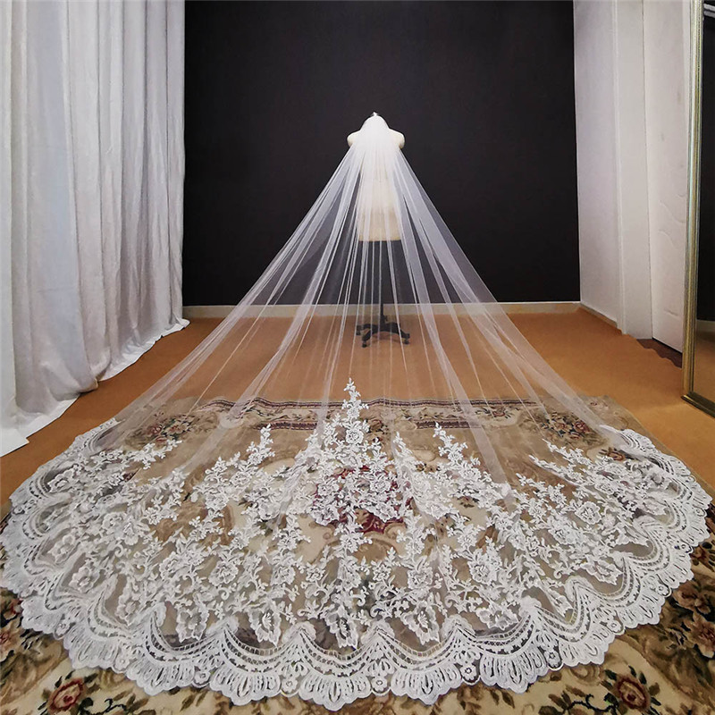 fashion 3m long wedding veils with lace applique edge one layer round cathedral length veils with comb bridal veil