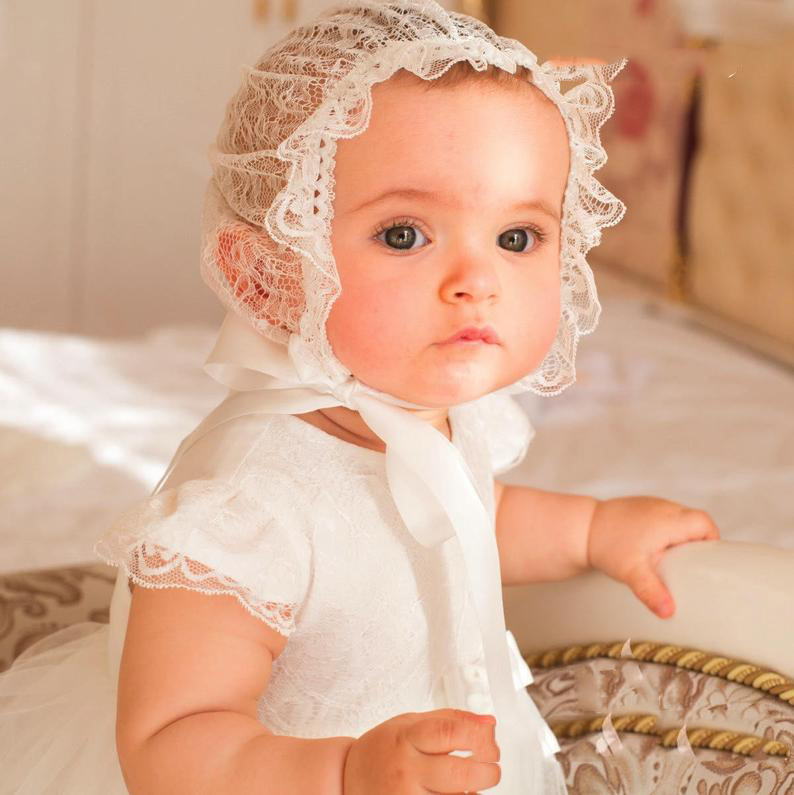 2021 Soft Tulle Christening Gowns For Cute Baby Girl Short Sleeve Appliques Baptism Dresses With Bonnet First Communication Dress