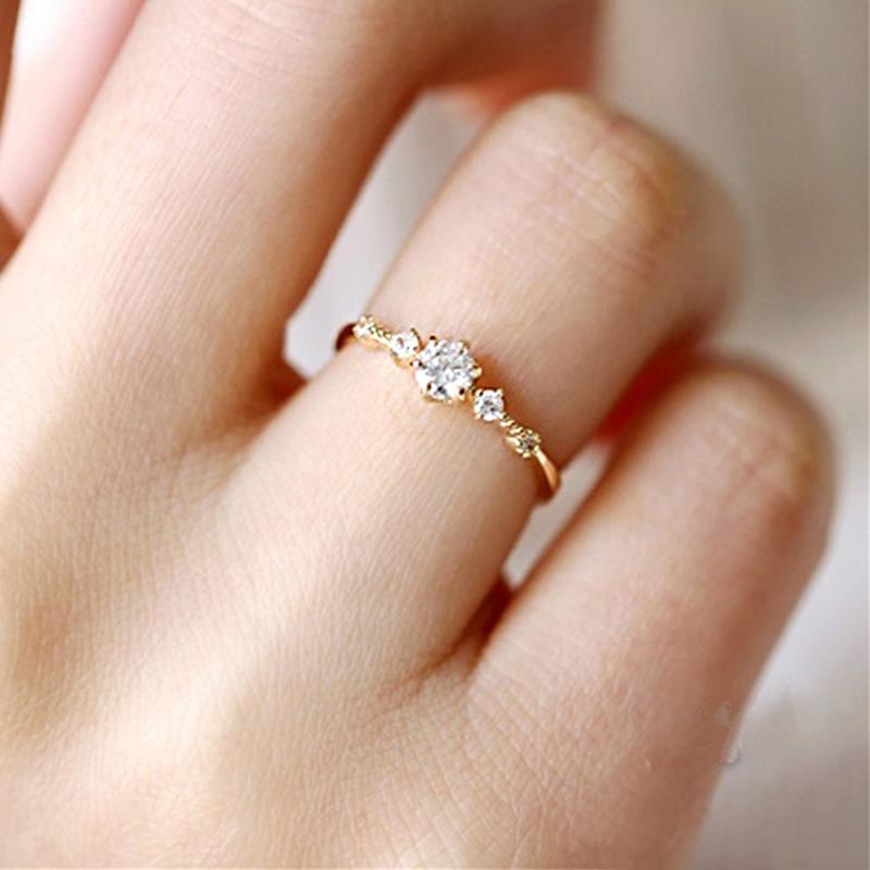 ZHOUYANG Rings For Women Stylish Minimalist Engagement Shiny Zircons Crystal Light Yellow Gold Color Fashion Jewelry KCR174
ZHOUYANG Rings For Women Stylish Minimalist Engagement Shiny Zircons Crystal Light Yellow Gold Color Fashion Jewelry KCR174