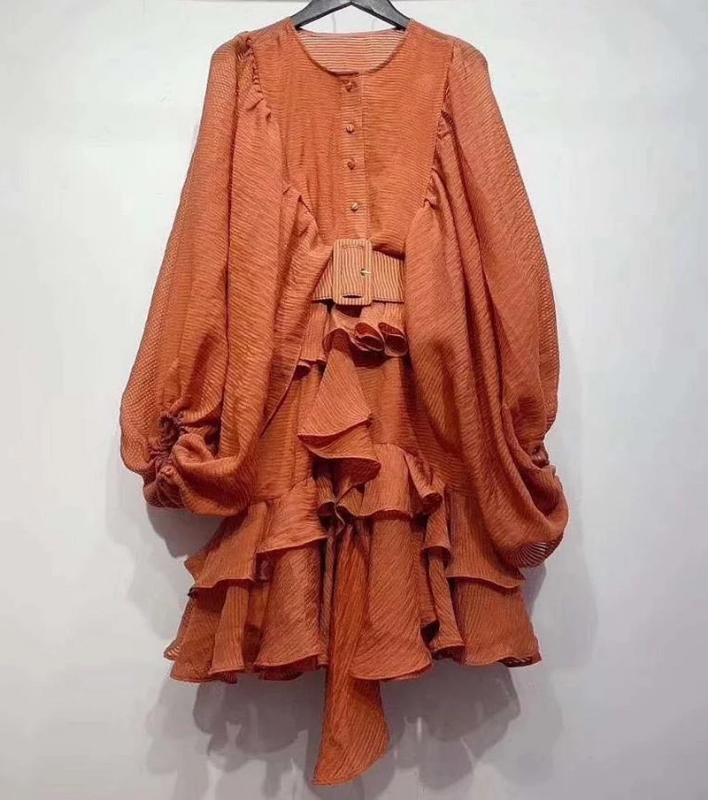 Fashion- Australian trendy catwalk style Vintage-style pleated multi-level flowing lantern sleeve belt dress