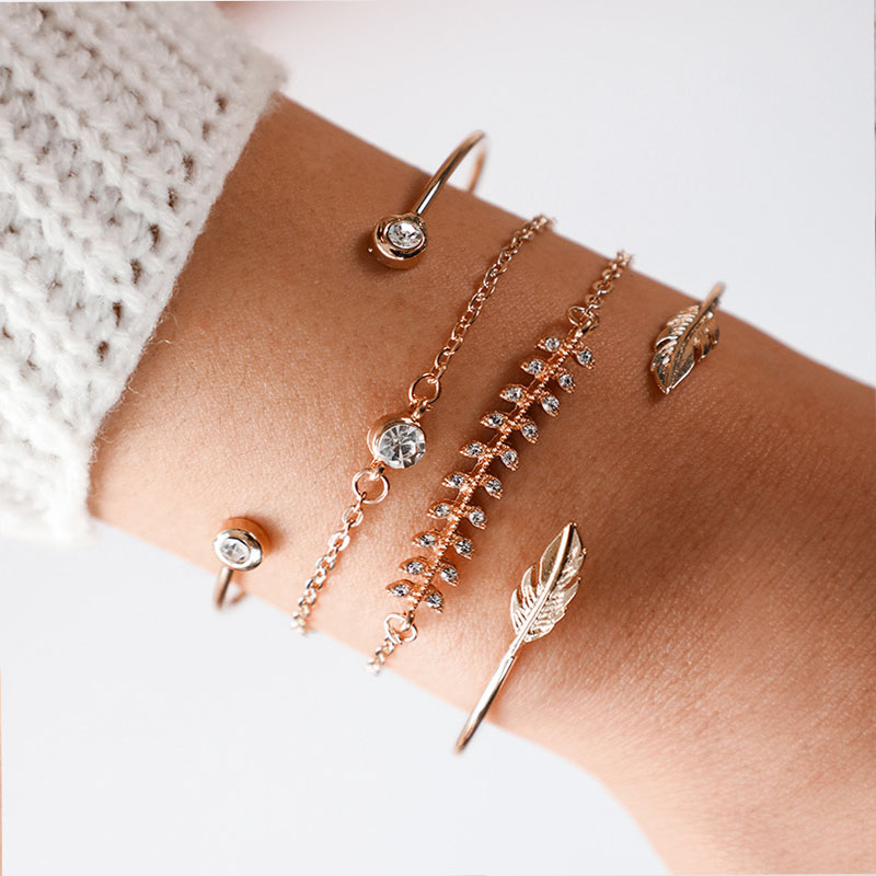 Boho Bangle Round Crystal Bracelet Femme Fashion Gold Color Leaves Alloy Bracelet Set Women's Personality Party Jewelry Gift
Boho Bangle Round Crystal Bracelet Femme Fashion Gold Color Leaves Alloy Bracelet Set Women's Personality Party Jewelry Gift