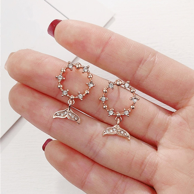 Stud Fishtail Earrings Crystal Earring Geometric Mermaid For Woman Korean Bijoux Party Jewelry Gifts Wholesale
Stud Fishtail Earrings Crystal Earring Geometric Mermaid For Woman Korean Bijoux Party Jewelry Gifts Wholesale