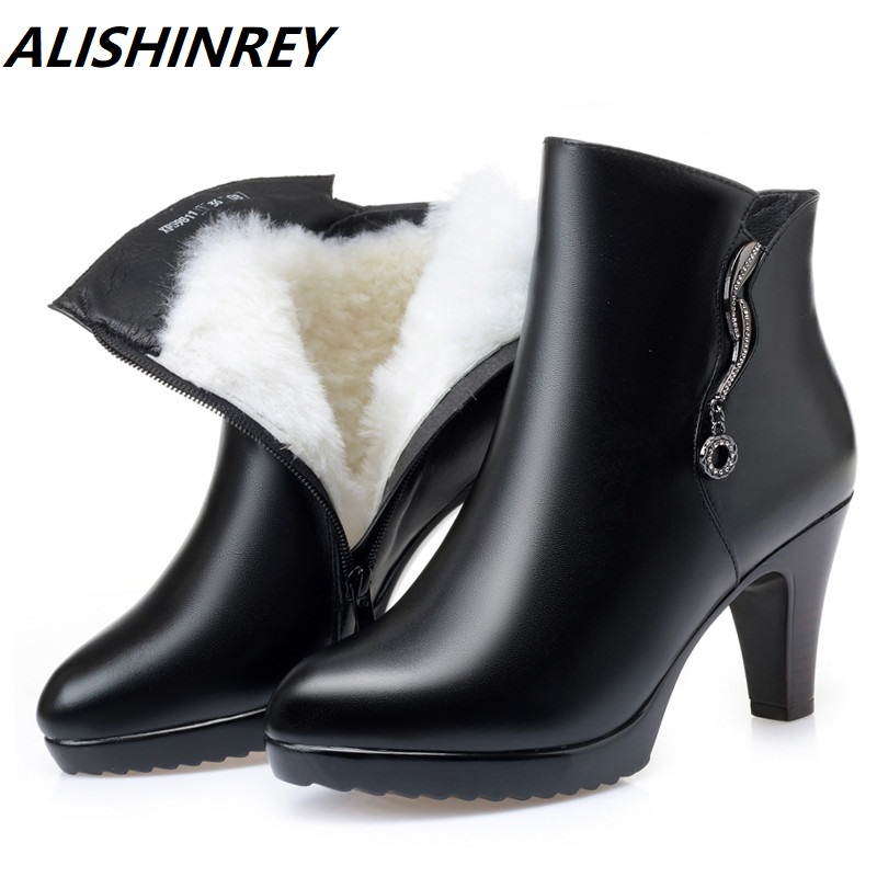 ALISHINREY 2020 New Winter Women Fashion Boots Natural Platform High Heel Woman Ankle Boots Wool banquet Ladies large size, Black plush
ALISHINREY 2020 New Winter Women Fashion Boots Natural Platform High Heel Woman Ankle Boots Wool banquet Ladies large size, Black plush