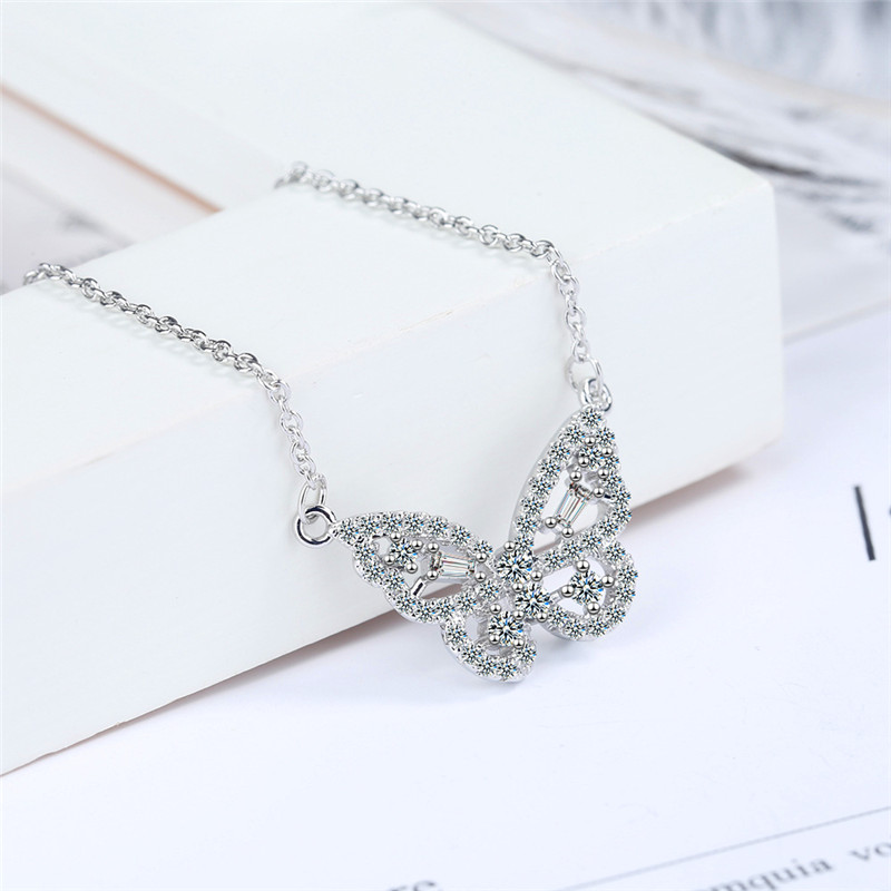 Luxury Female White Zircon Pendant Necklace Rose Gold Silver Color Chain Necklace For Women Cute Big Butterfly Wedding
Luxury Female White Zircon Pendant Necklace Rose Gold Silver Color Chain Necklace For Women Cute Big Butterfly Wedding