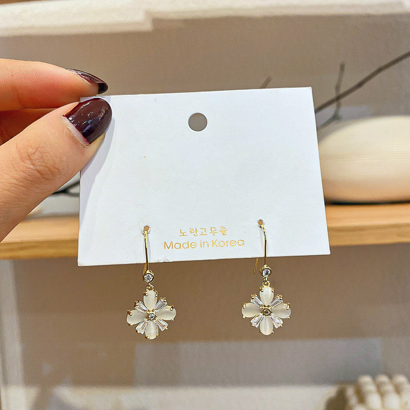 Dangle & Chandelier 2021 Korean Style Simple Girl Earrings Snowflake Cat Stone Drop For Women Fashion Jewelry Accessories
Dangle & Chandelier 2021 Korean Style Simple Girl Earrings Snowflake Cat Stone Drop For Women Fashion Jewelry Accessories
