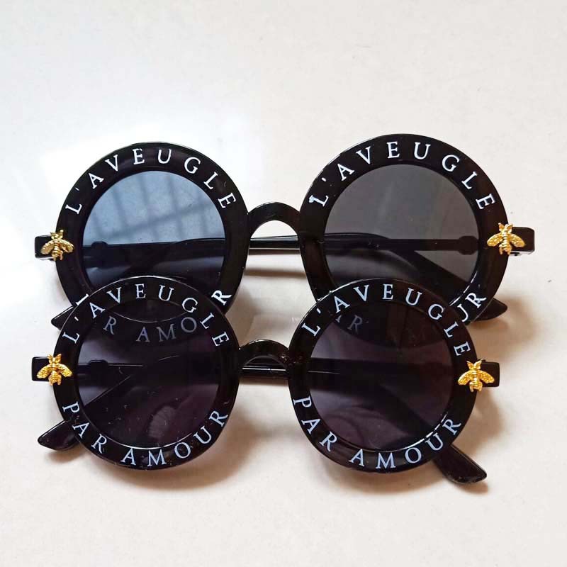 HJYBBSN Parent-child Alphabet Sunglasses Tide Children's Glasses Sunglasses Boys and Girls Korean Baby Bee
HJYBBSN Parent-child Alphabet Sunglasses Tide Children's Glasses Sunglasses Boys and Girls Korean Baby Bee