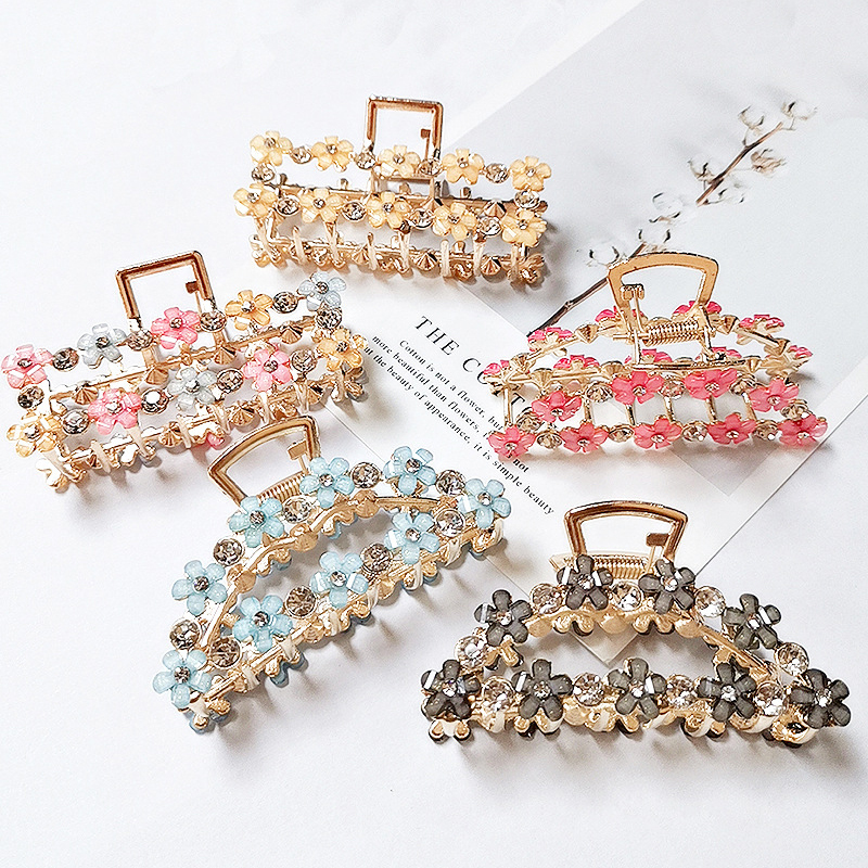 1Pcs New Arrive metal large grip clip colored flowers rhinestone hairpin Pan Claw For Women girl Hair accessories Headdress
1Pcs New Arrive metal large grip clip colored flowers rhinestone hairpin Pan Claw For Women girl Hair accessories Headdress